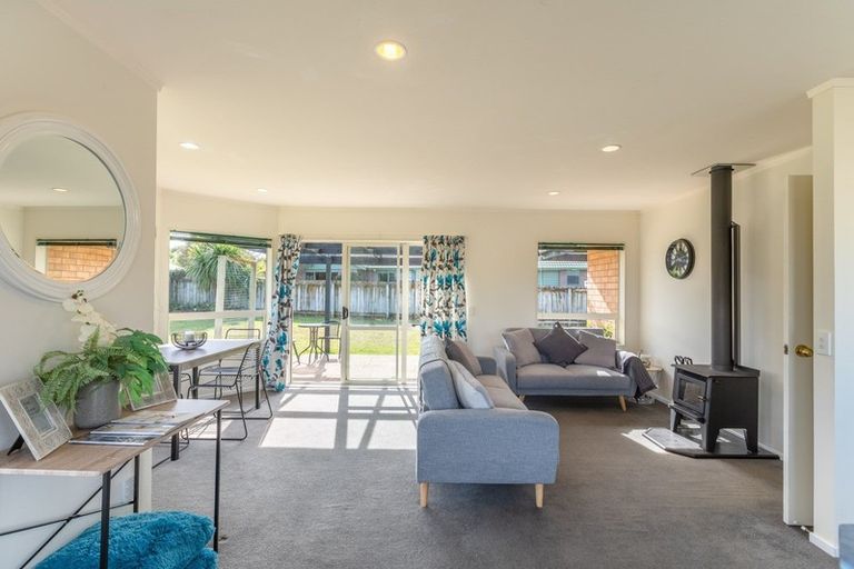 Photo of property in 39 Spackman Crescent, Paraparaumu, 5032