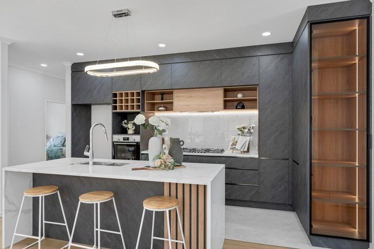 Photo of property in 124 Mcquoids Road, Flat Bush, Auckland, 2019