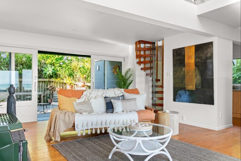 Photo of property in 8 Makorori Beach Road, Makorori, Gisborne, 4073