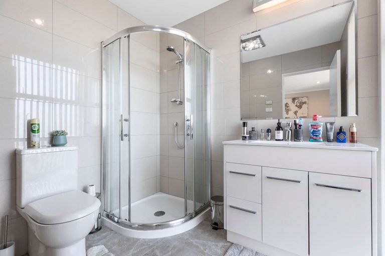 Photo of property in 33 Popokatea Drive, Takanini, 2112