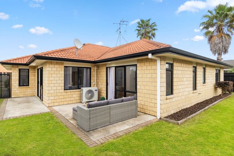 Photo of property in 22 Tuihana Drive, Papamoa Beach, Papamoa, 3118
