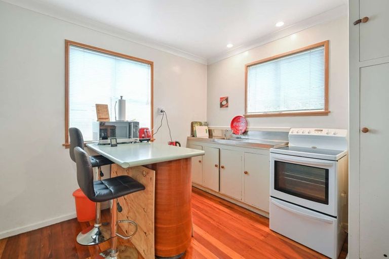 Photo of property in 98 Latham Street, Marewa, Napier, 4110