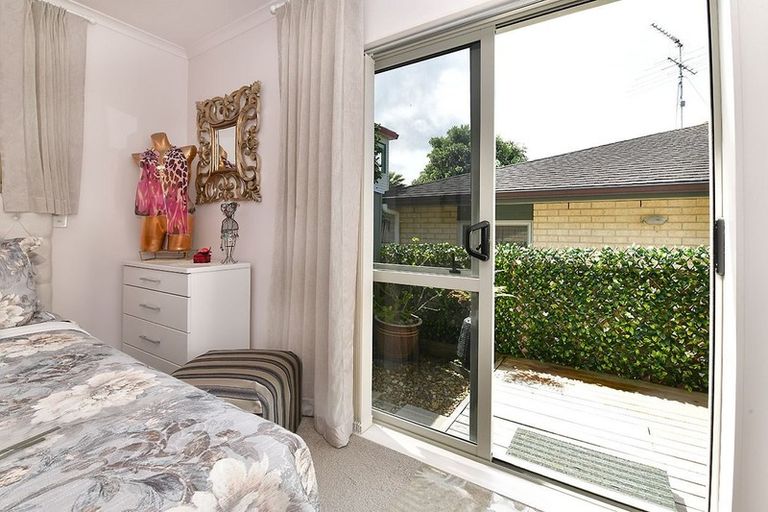 Photo of property in 38a Bay Street, Red Beach, 0932