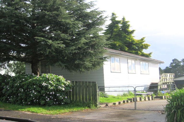 Photo of property in 26 Arlette Place, Massey, Auckland, 0614