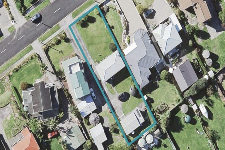 Photo of property in 15 Craig Road, Maraetai, Auckland, 2018