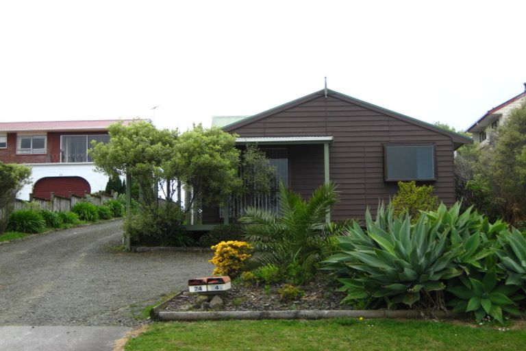 Photo of property in 24 Shakespear Road, Army Bay, Whangaparaoa, 0930