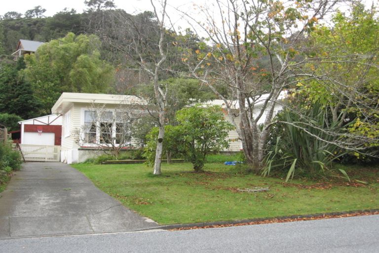 Photo of property in 89 Horoeka Street, Stokes Valley, Lower Hutt, 5019