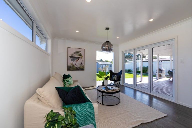 Photo of property in 39 Lipscombe Crescent, Havelock North, 4130