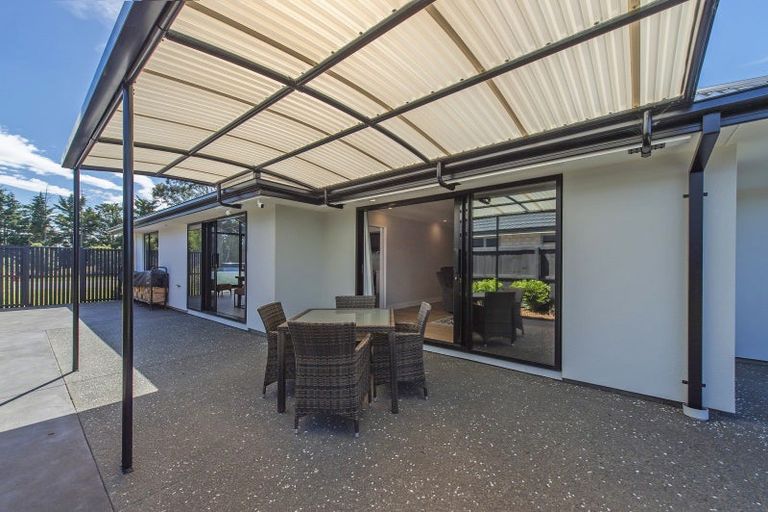 Photo of property in 116 Broadlands Drive, Rolleston, 7615