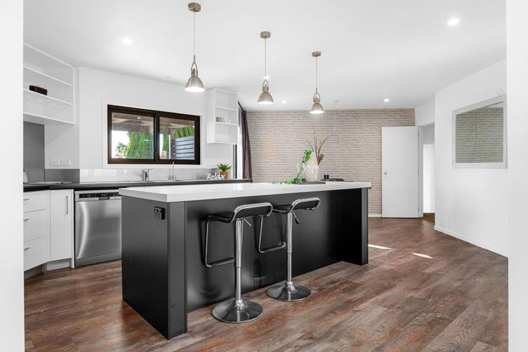 Photo of property in 10 Strata View, Western Heights, Hamilton, 3200