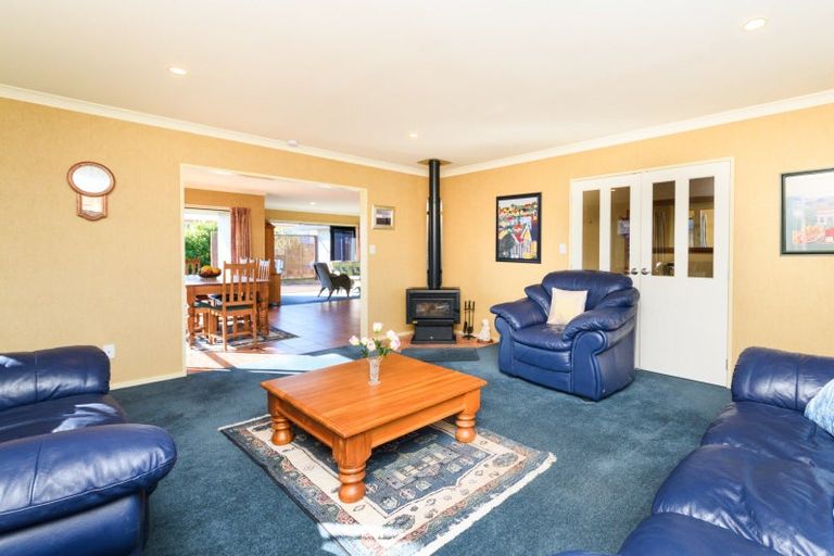 Photo of property in 16 Presidential Drive, Milson, Palmerston North, 4414