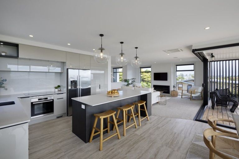 Photo of property in 1015 Papamoa Beach Road, Papamoa Beach, Papamoa, 3118