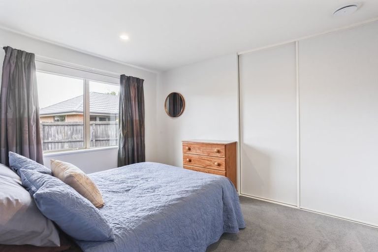 Photo of property in 7 Ambrose Place, Rangiora, 7400