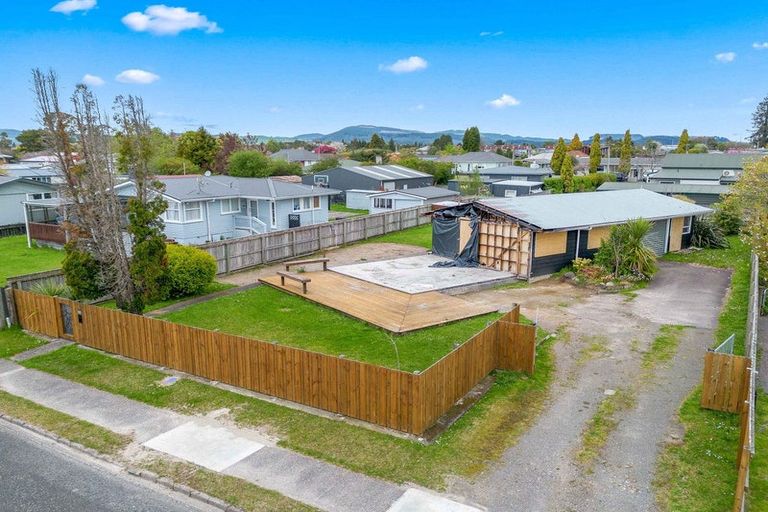 Photo of property in 22 Fenruss Street, Fairy Springs, Rotorua, 3015