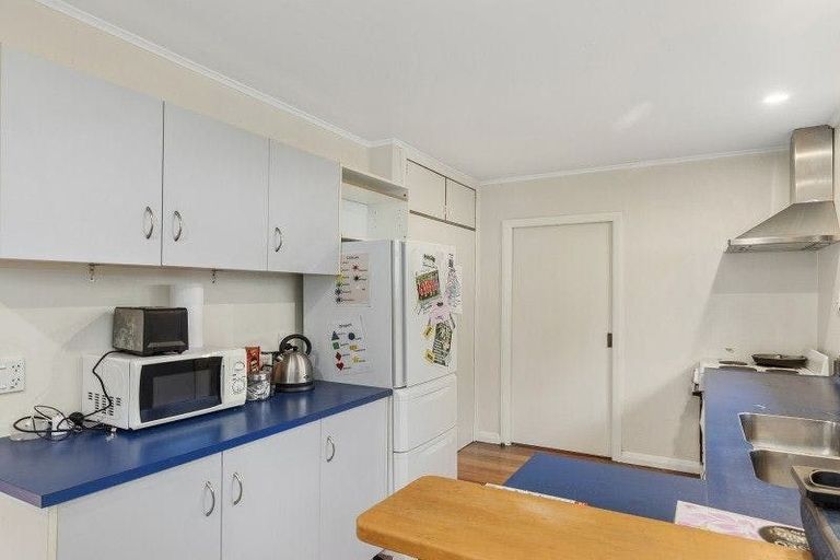 Photo of property in 16 Boyd Grove, Naenae, Lower Hutt, 5011