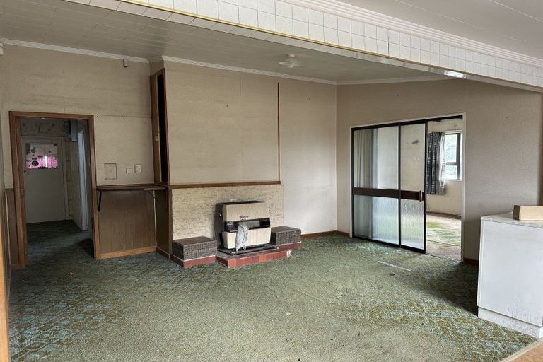 Photo of property in 864 Bluff Highway, Woodend, Invercargill, 9877