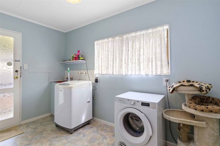 Photo of property in 476 Stokes Valley Road, Stokes Valley, Lower Hutt, 5019