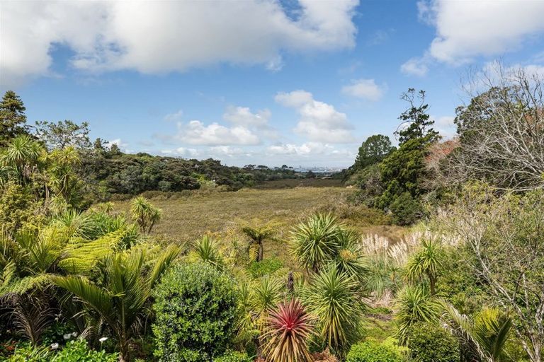 Photo of property in 23a Lake Road, Northcote, Auckland, 0627