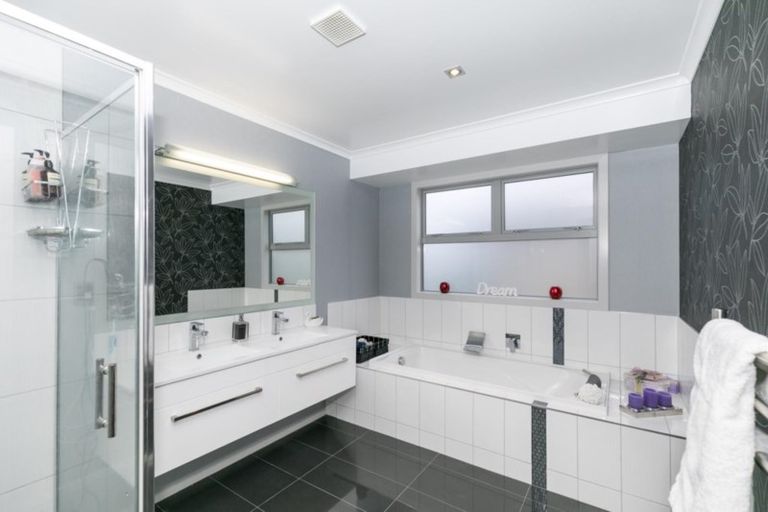 Photo of property in 6 Bos Crescent, Flagstaff, Hamilton, 3210