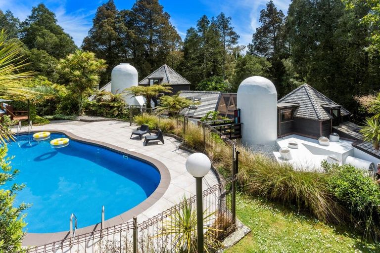 Photo of property in 24 Channel View Road, Campbells Bay, Auckland, 0630