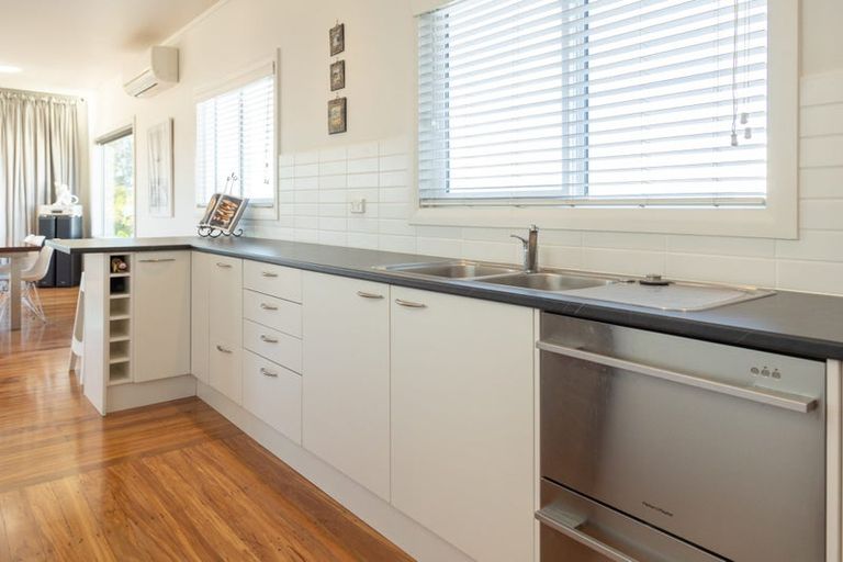 Photo of property in 89 Centennial Drive, Whitianga, 3510