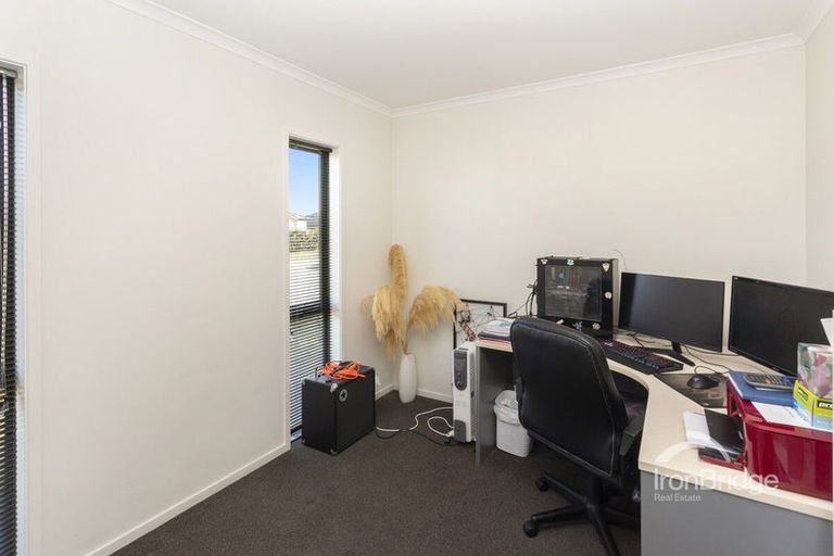 Photo of property in 13 Ragley Way, Rolleston, 7615