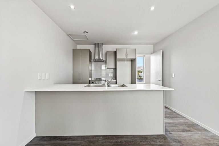 Photo of property in 2/19 Cameron Street, Sydenham, Christchurch, 8023