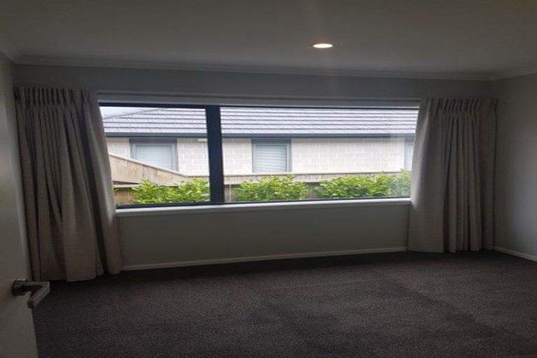 Photo of property in 71 John Burke Drive, Aotea, Porirua, 5024