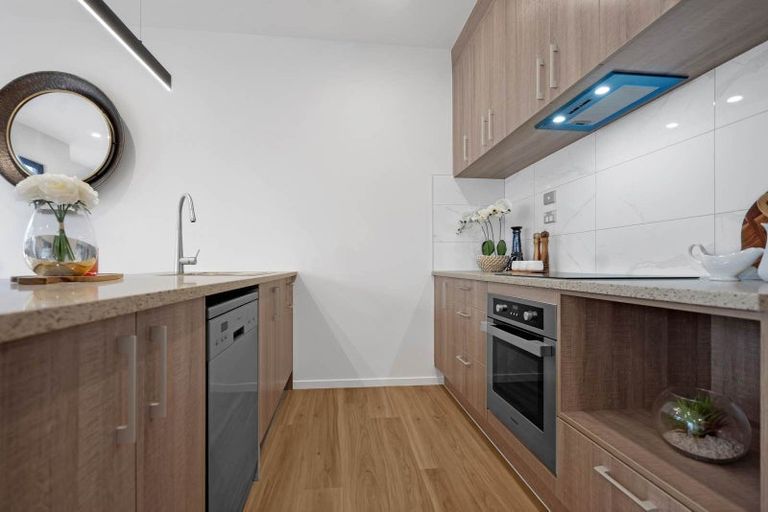 Photo of property in 19 Korokio Lane, Henderson, Auckland, 0612