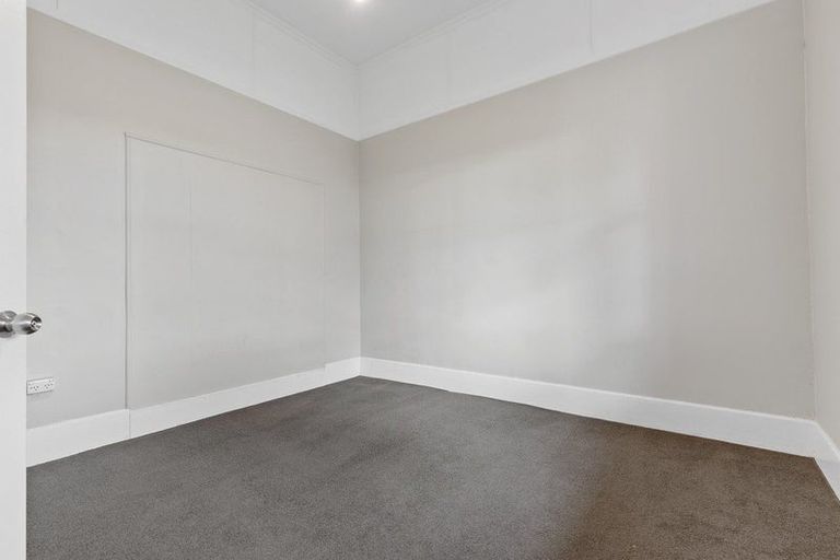 Photo of property in 35 West Street, West End, Palmerston North, 4412