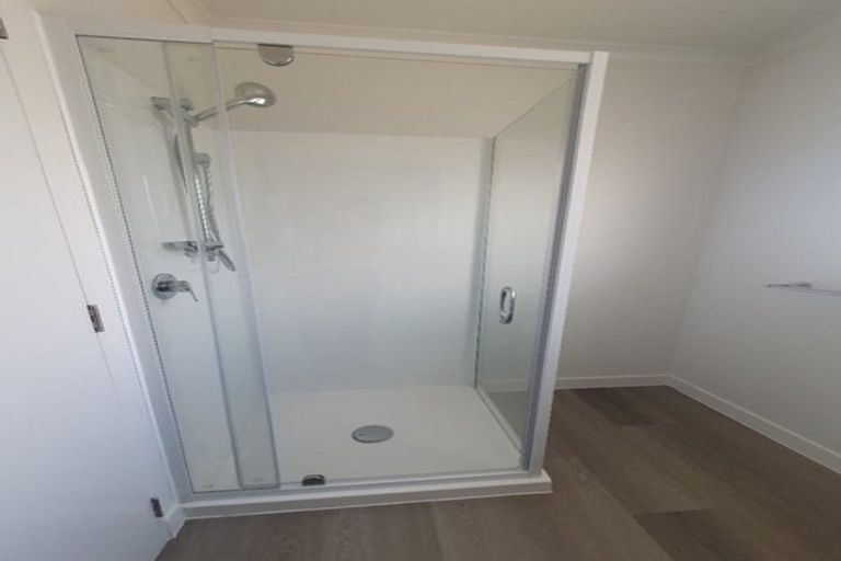 Photo of property in 1/43 Solveig Place, Randwick Park, Auckland, 2105