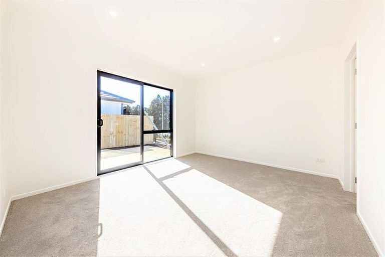 Photo of property in 21 Tuuhura Road, Pukekohe, 2120