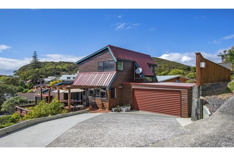 Photo of property in 25 Tapeka Road, Russell, 0202