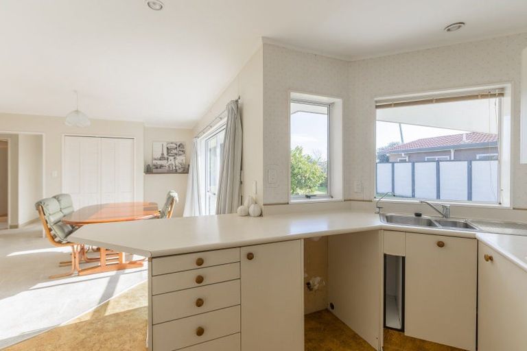 Photo of property in 12 Cedar Drive, Paraparaumu Beach, Paraparaumu, 5032