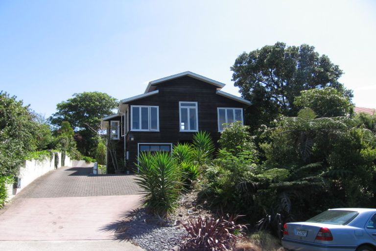 Photo of property in 24a Orchard Road, Waiake, Auckland, 0630