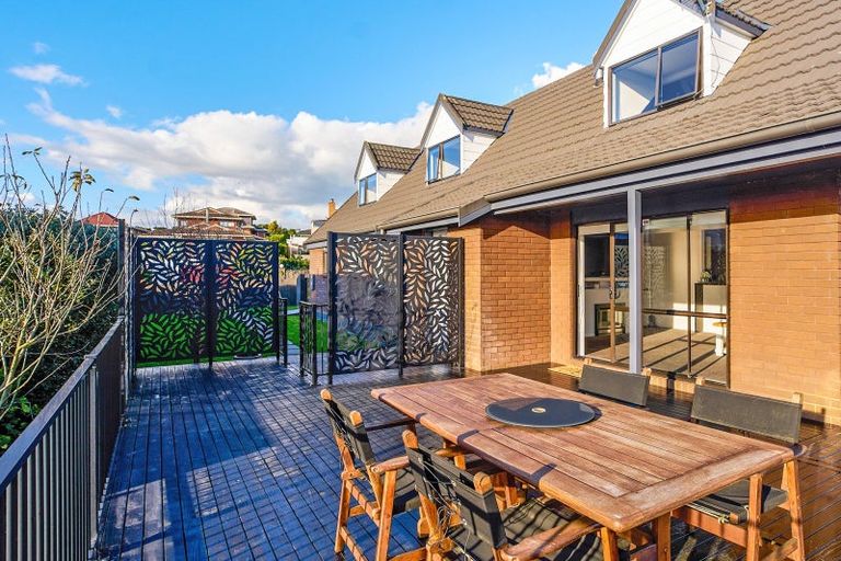 Photo of property in 4 Sophora Place, Totara Heights, Auckland, 2105