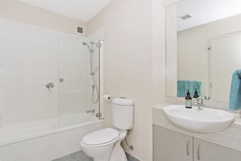 Photo of property in 5/12 Maunganui Road, Mount Maunganui, 3116