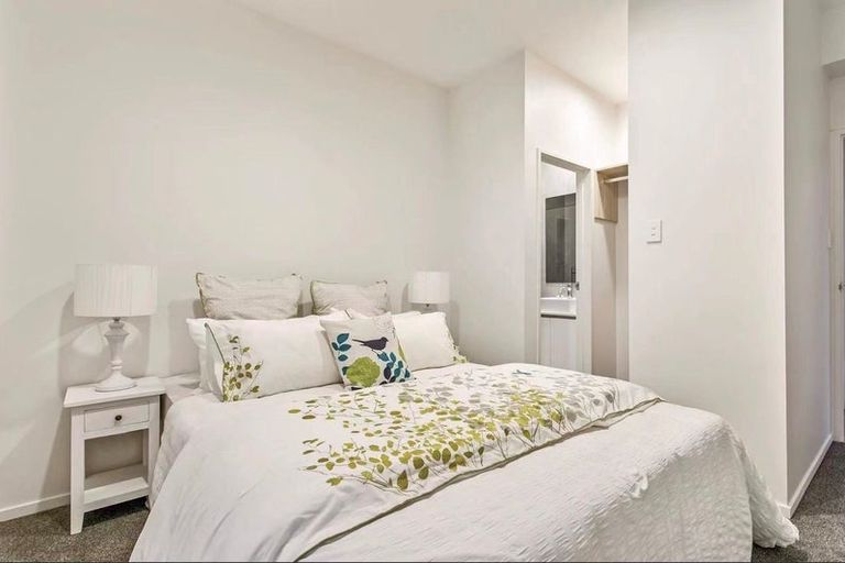 Photo of property in 52 Lockheed Street, Hobsonville, Auckland, 0618