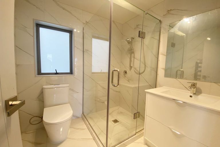 Photo of property in 7a La Trobe Street, Pakuranga Heights, Auckland, 2010