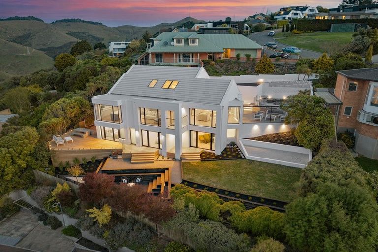 Photo of property in 7 Harry Ell Drive, Cashmere, Christchurch, 8022