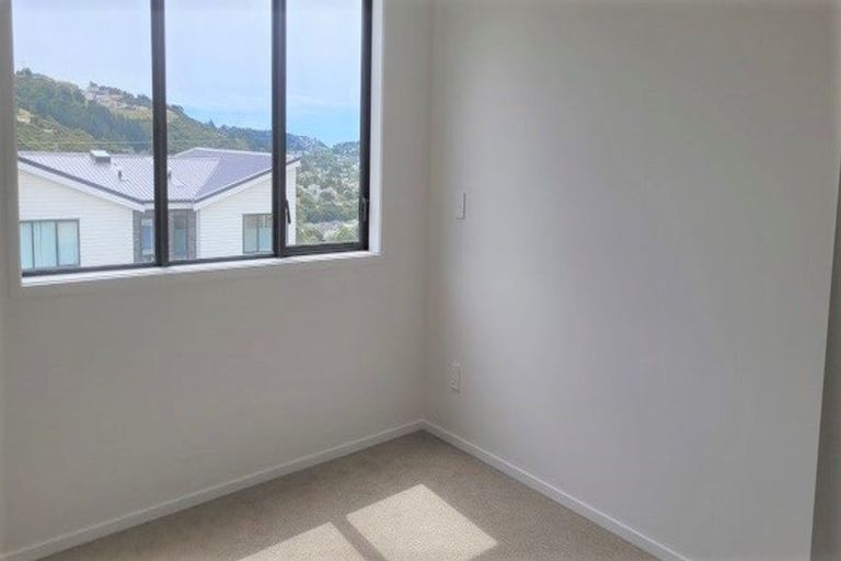 Photo of property in 39 Holystone Road, Whitby, Porirua, 5024
