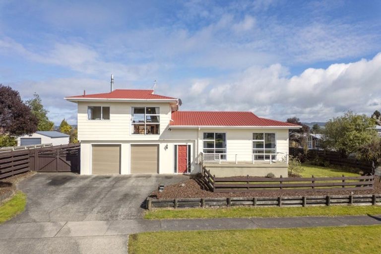 Photo of property in 116 Richmond Avenue, Richmond Heights, Taupo, 3330