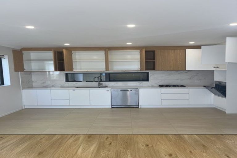 Photo of property in 70b Awaruku Road, Torbay, Auckland, 0630