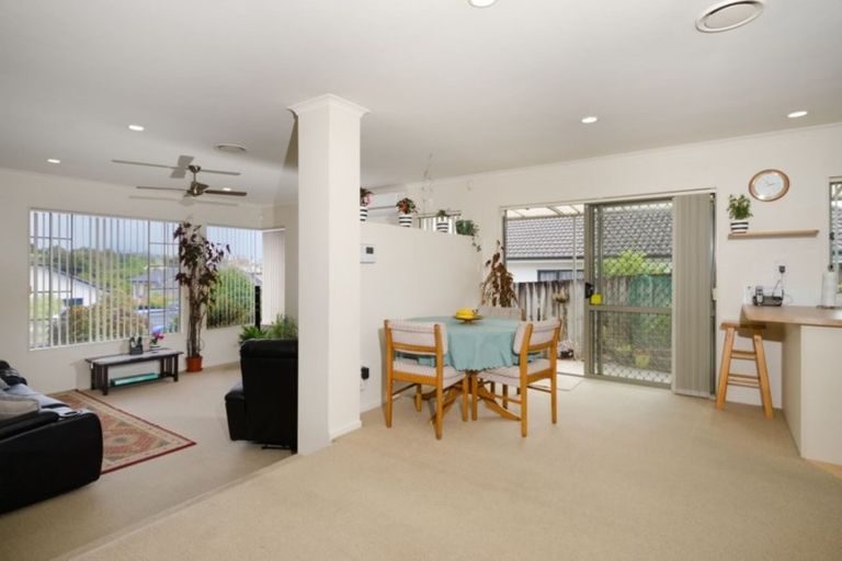 Photo of property in 22 Carnelian Court, Westgate, Auckland, 0614