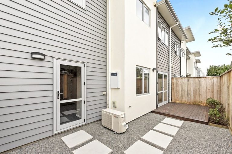 Photo of property in 2/144 Old Farm Road, Hamilton East, Hamilton, 3216