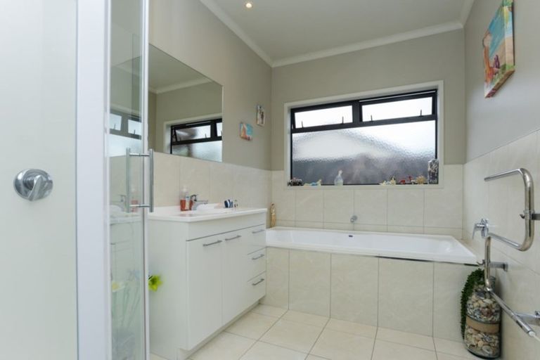Photo of property in 9 Palliser Place, Poraiti, Napier, 4112