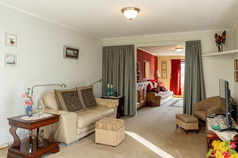 Photo of property in 102 Waikawa Road, Picton, 7220