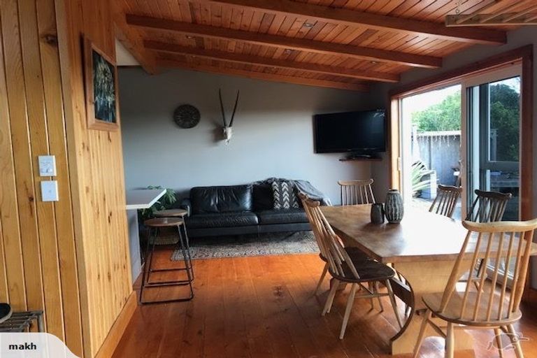 Photo of property in 709 Kelly Road, Lepperton, New Plymouth, 4373