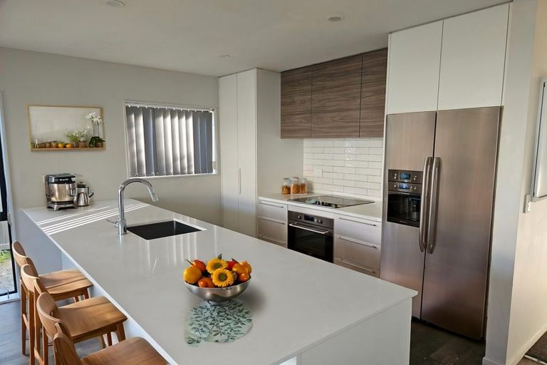 Photo of property in 30 Matawhanga Drive, Wattle Downs, Auckland, 2103