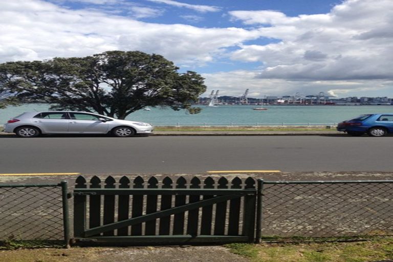 Photo of property in 30 Queens Parade, Devonport, Auckland, 0624